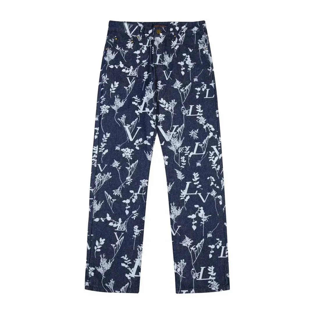 Classic, versatile and comfortable jeans