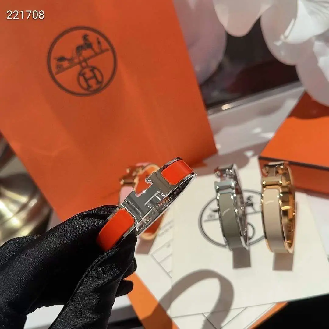 Luxurious and classic H-shaped wristbands for couples
