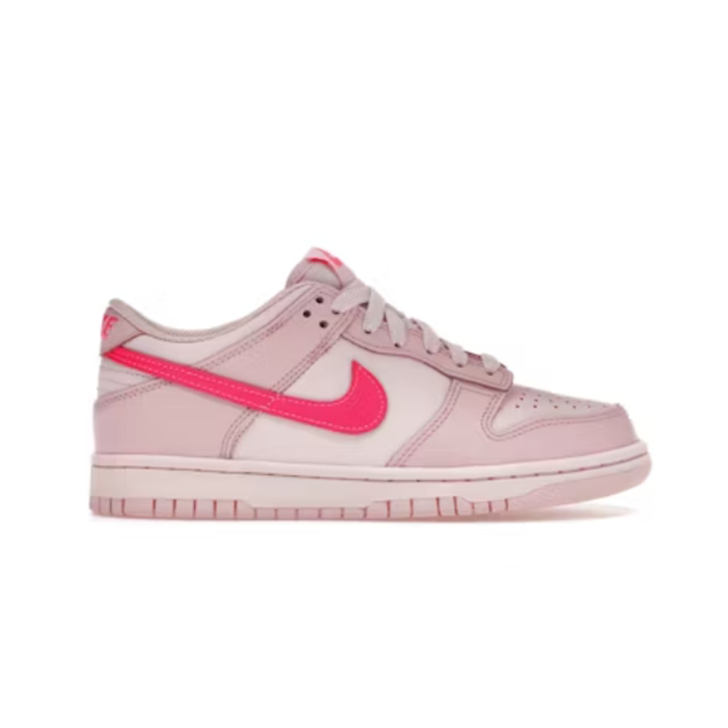 XC    Low Triple Pink Sports shoes