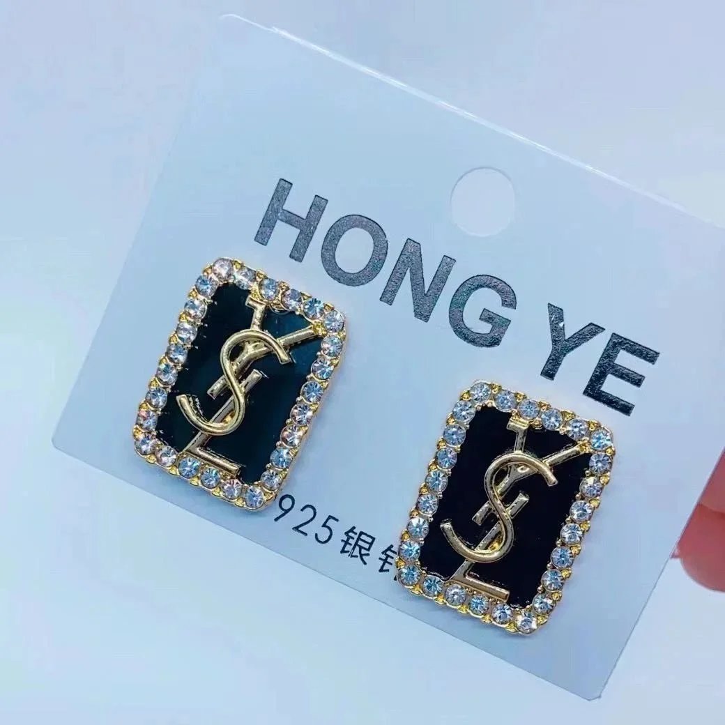 Fashionable Instagram niche earrings