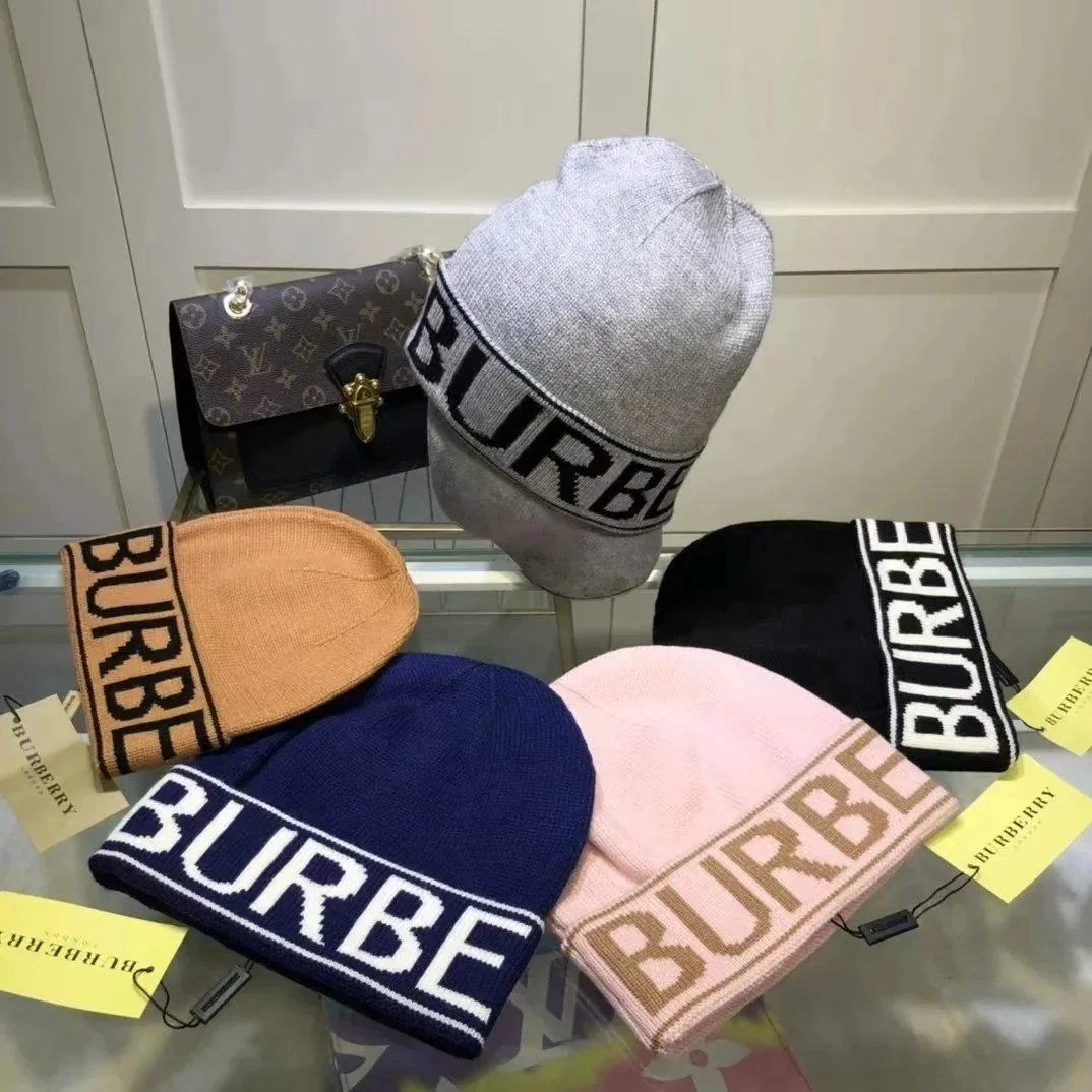 Simple and elegant knitted cap