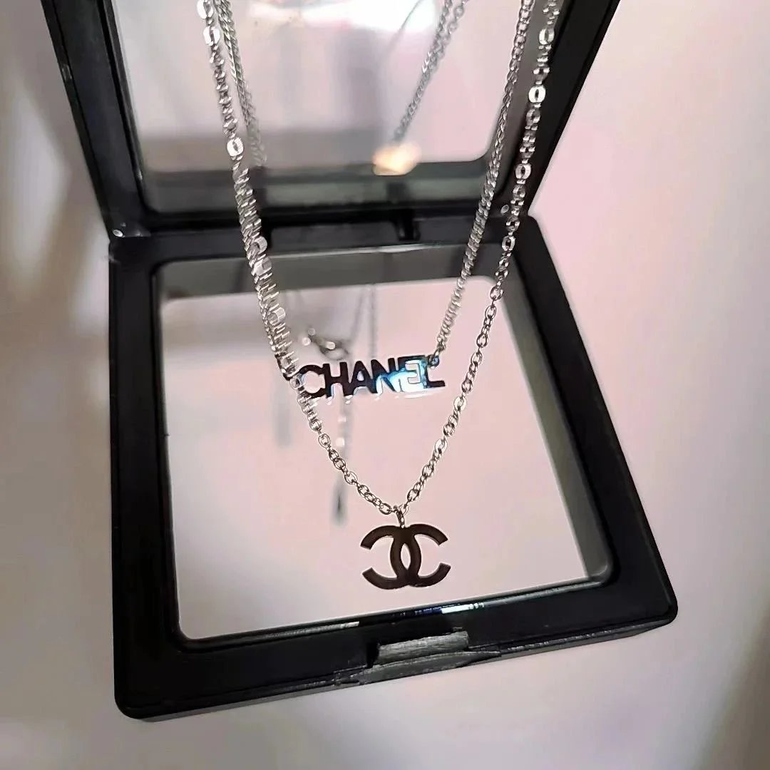 Titanium steel necklace, a fashionable accessory