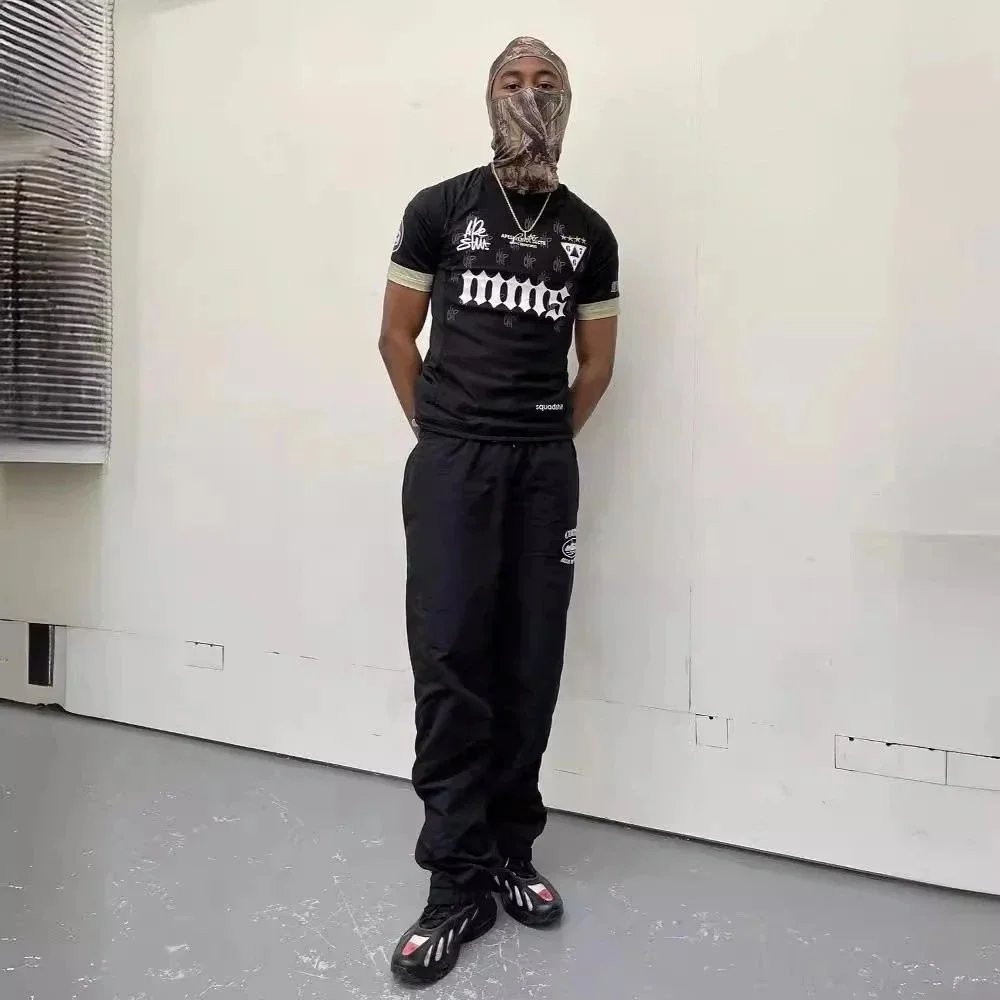 Jersey, T-shirt, sporty, casual, embroidered, hip-hop, rap