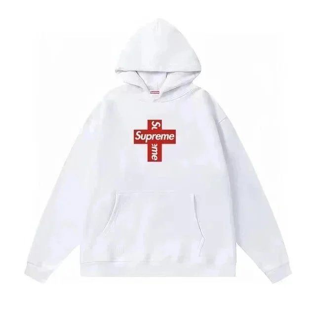 A hooded sweatshirt with letter cross prints and fur rings