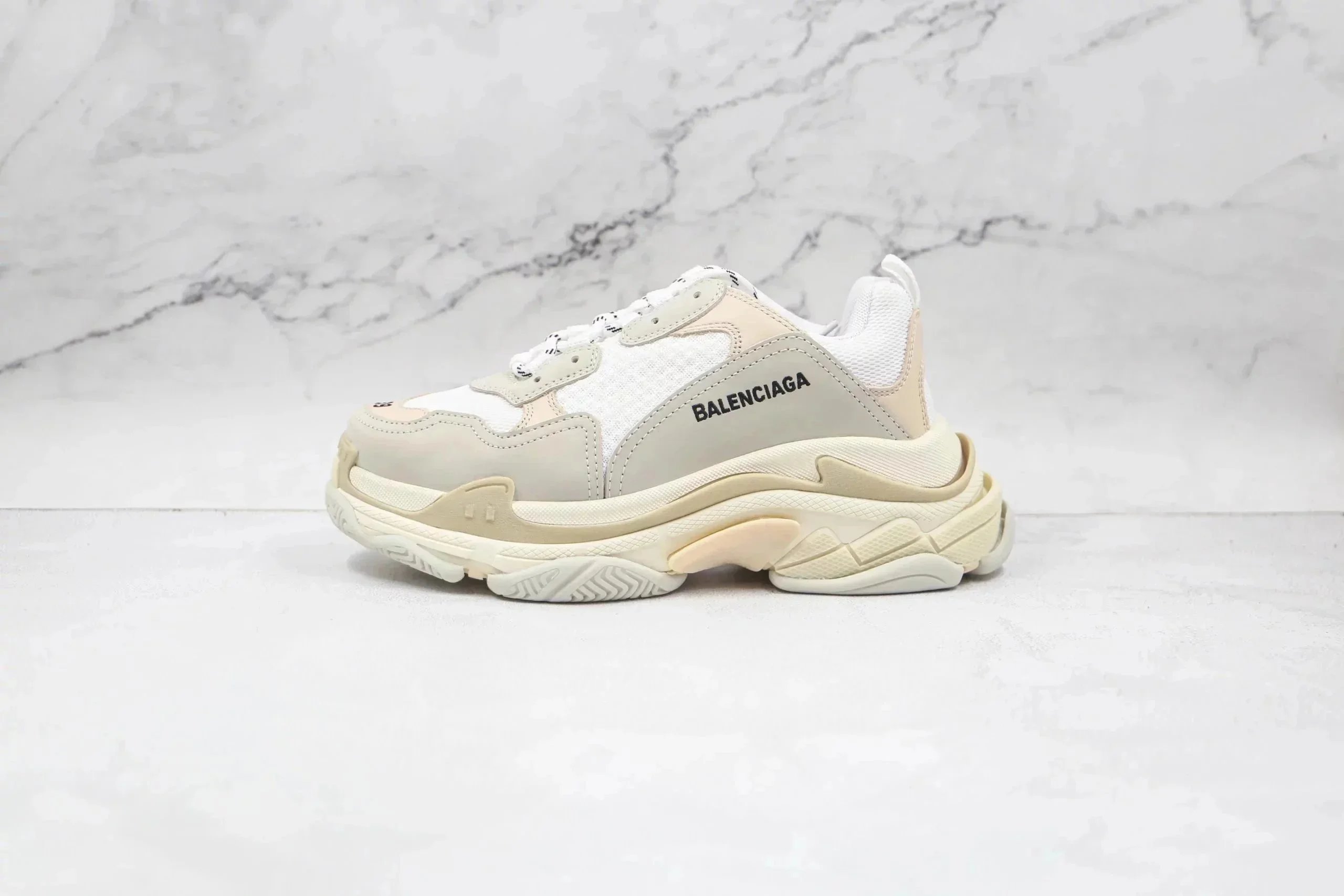 Fashionable shoes