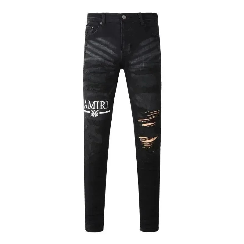 Classic, versatile and comfortable jeans