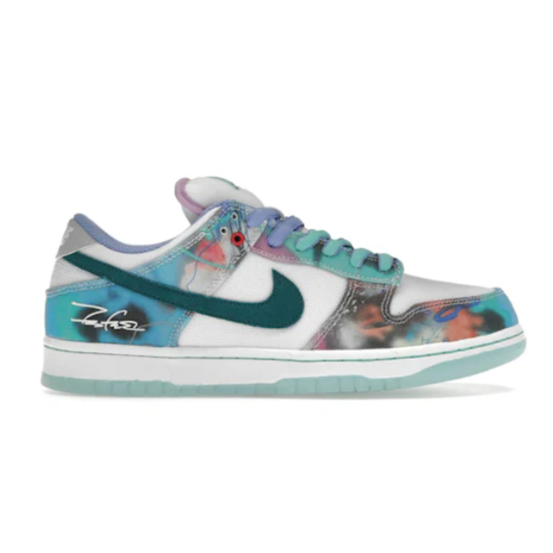 Low Futura Laboratories Bleached Aqua Sports shoes
