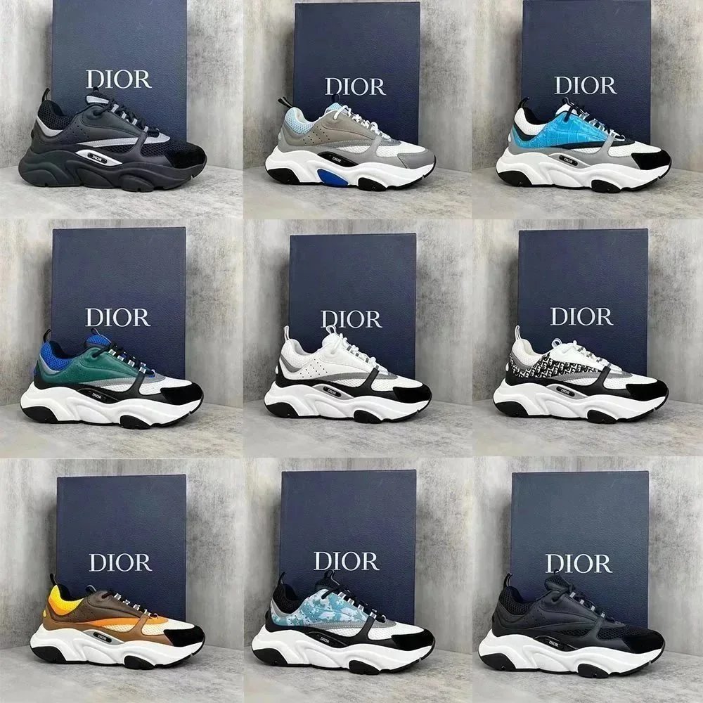 Fashionable sports shoes