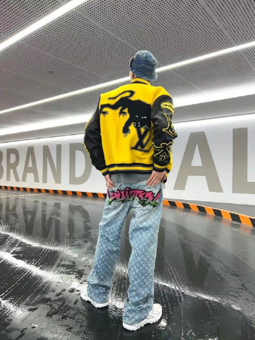 Fashionable jeans