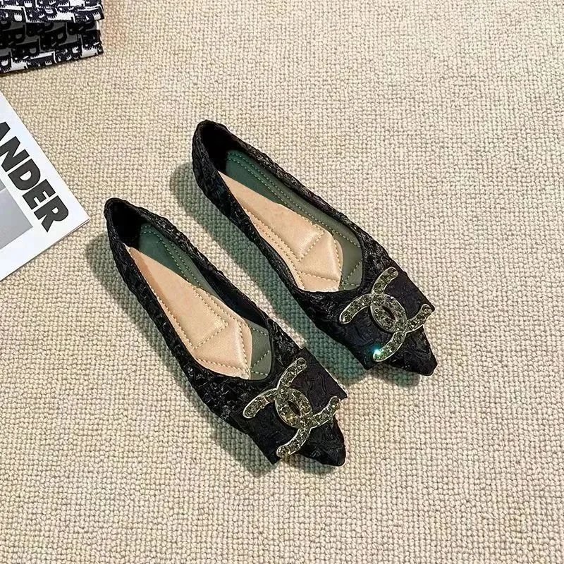 New stylish shallow pointed-toe flat shoes
