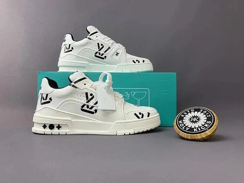 Louis Vuitton Fashionable shoes Collection