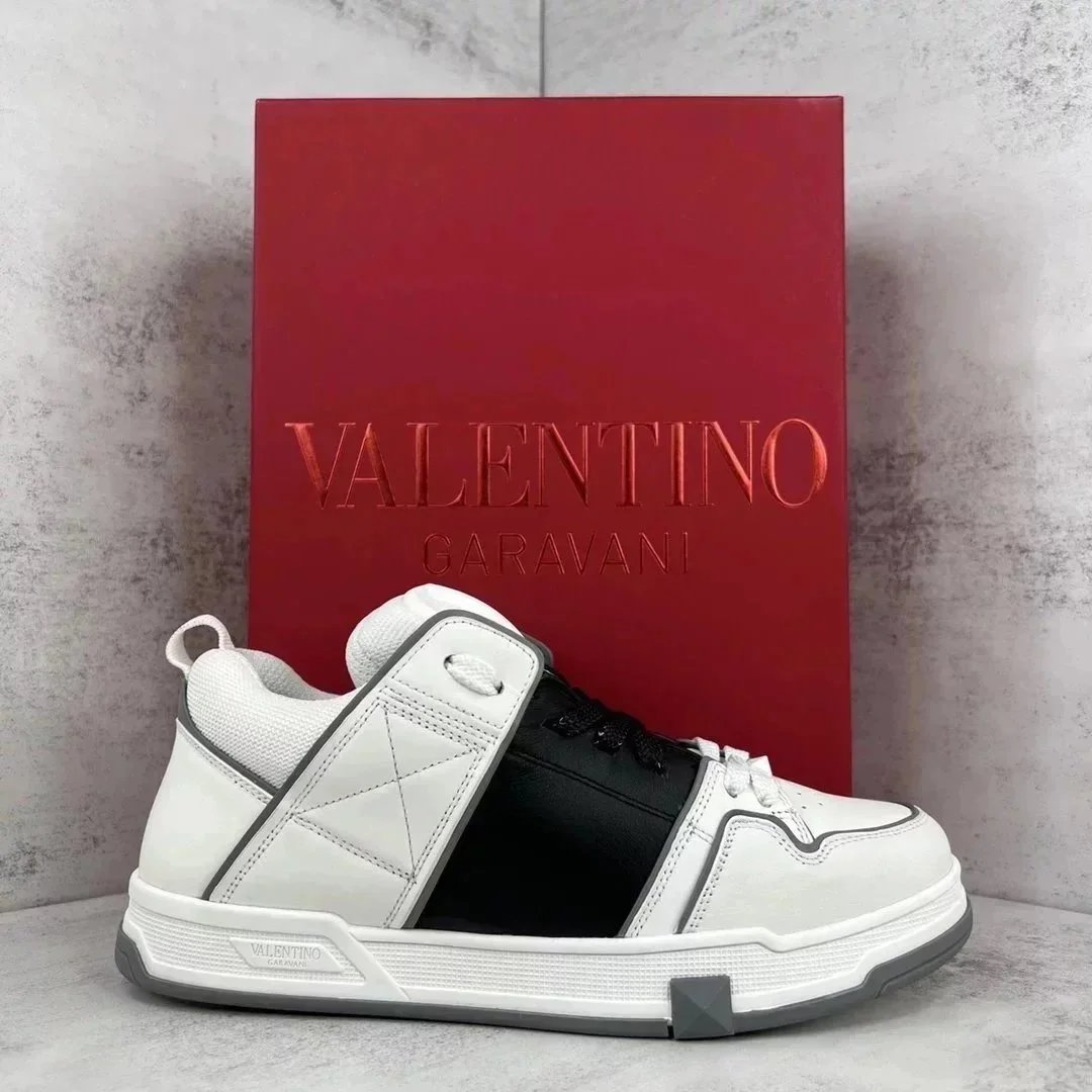 valentino Fashionable shoes Collection
