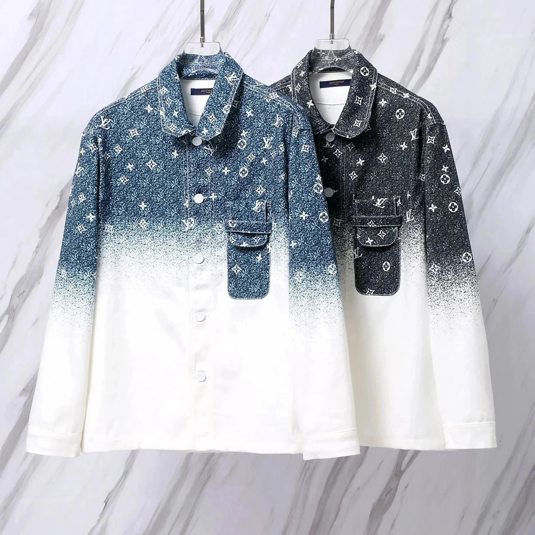 Youthful and trendy long-sleeved shirt