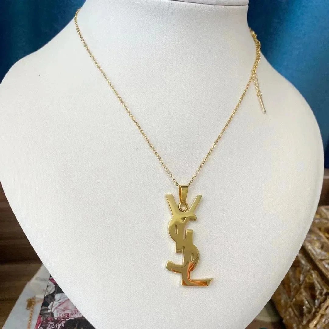 New Korean-style large pendant letter necklace