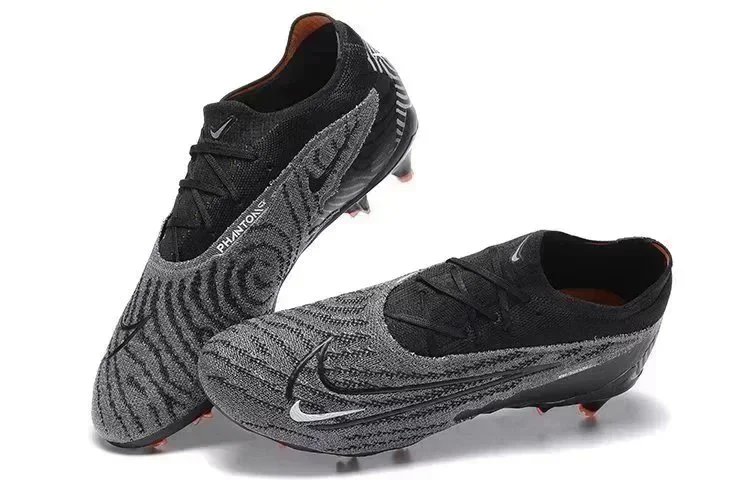 Fashionable football shoes