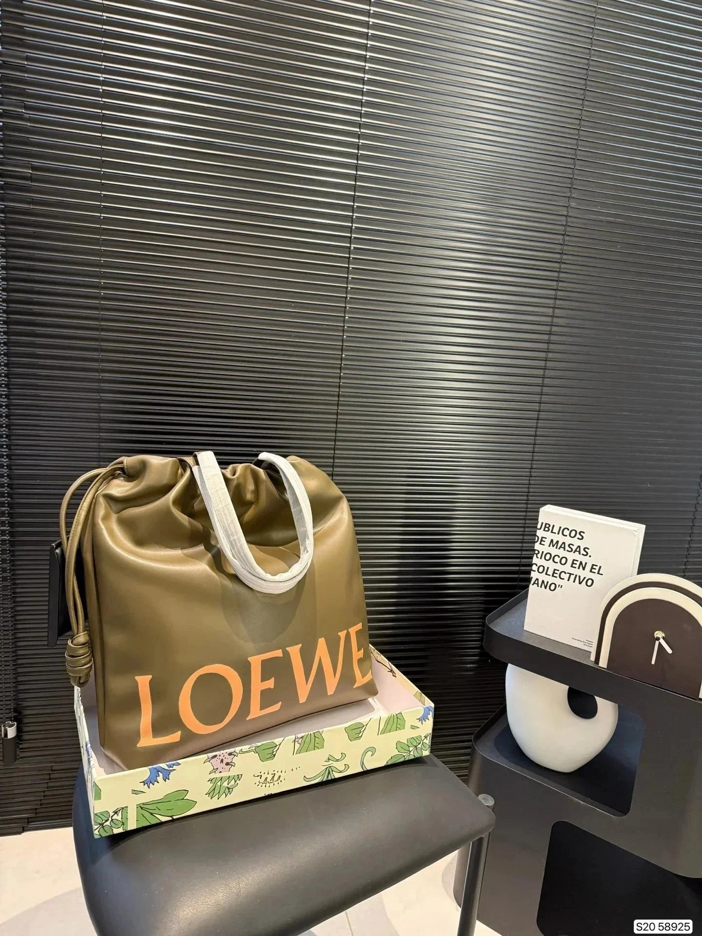 A collection of high-quality, fashionable and trendy bags