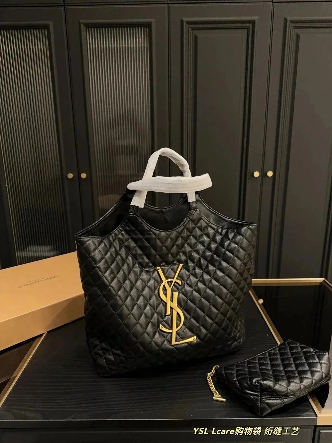 A collection of high-quality, fashionable and trendy bags