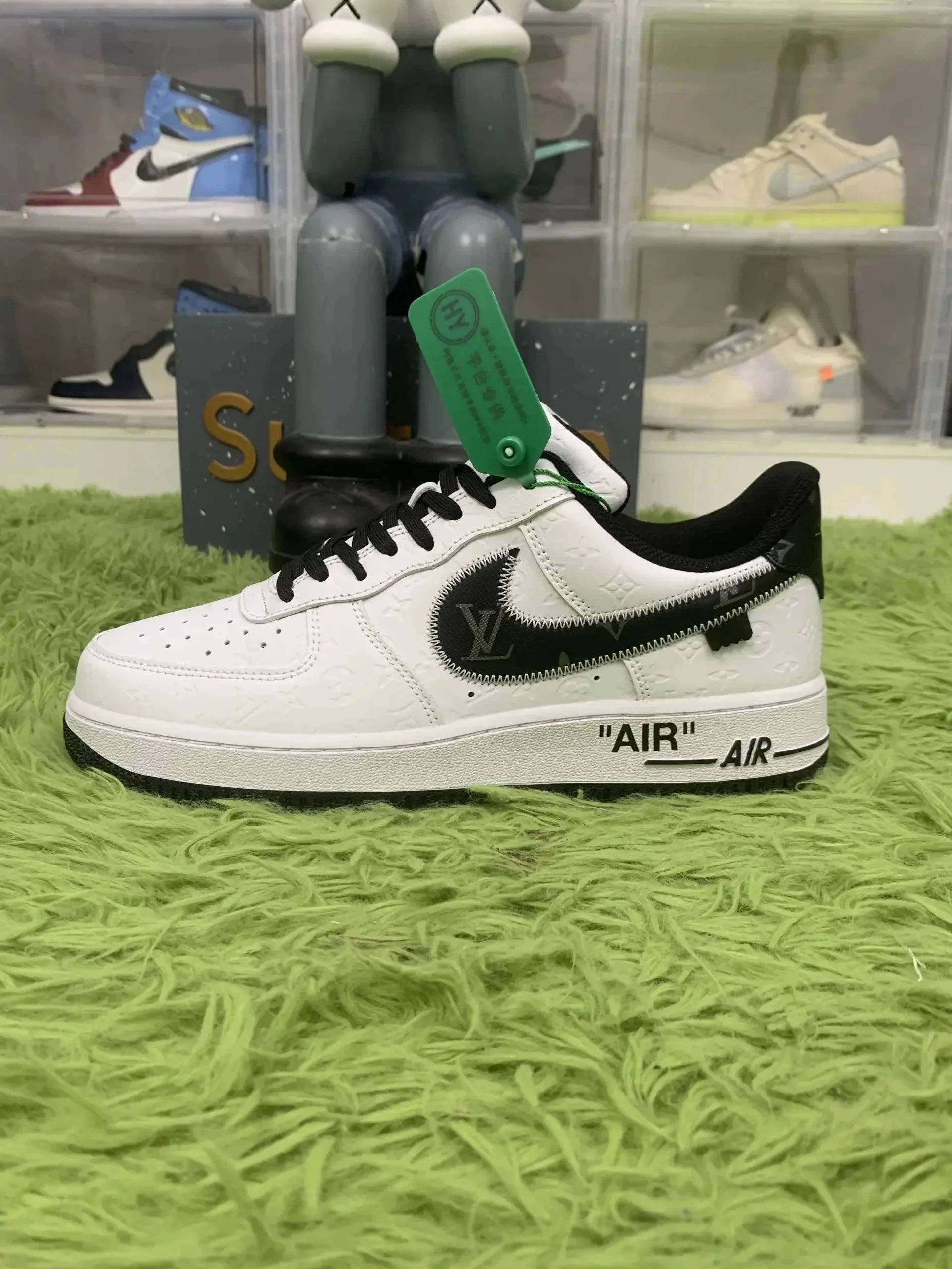 Low White Black Silver Sneakers