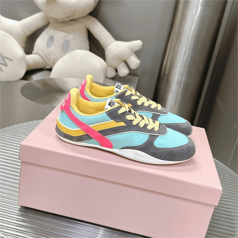 Minu German training shoes