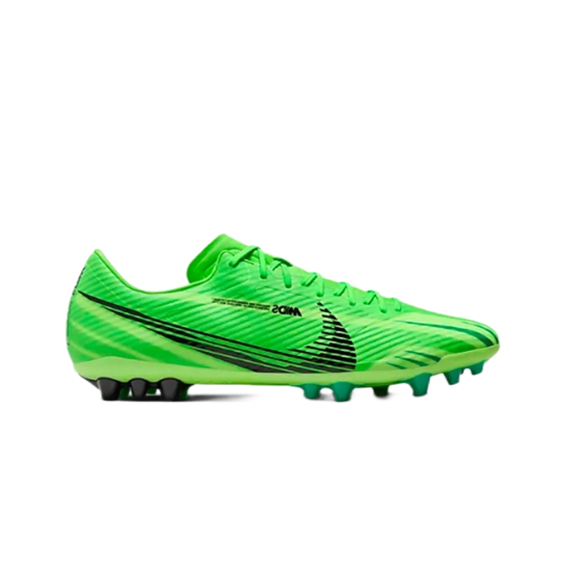 Sports shoes