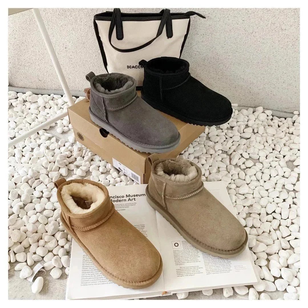 Fashionable classic ankle boots